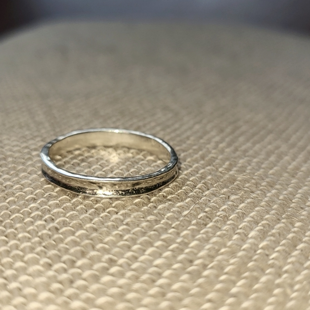Silpada  "Stellar Stable" Stacking Ring Hammered Sterling Silver Size 8